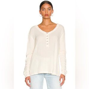 Chaser Waffle Knit Long Sleeve Henley in Eggnog Size XSmall